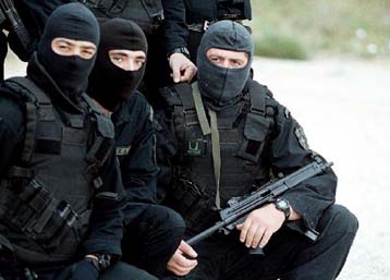 Οι εξελίξεις στο θέμα της τρομοκρατίας θέτουν σε κίνηση το νέο αντιτρομοκρατικό νόμο