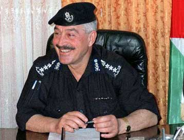 Αποδέχτηκαν τελικά να υποβάλουν τις παραιτήσεις τους οι δύο Παλαιστίνιοι αξιωματούχοι