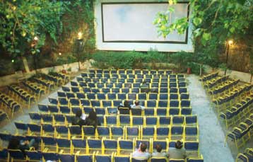 Η Θεσσαλονίκη θυμάται τη χρυσή εποχή του θερινού κινηματογράφου