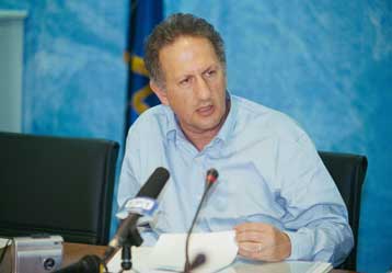 Συσπείρωση και αλλαγή στον τρόπο διαχείρισης της εξουσίας ζητά ο Κ.Σκανδαλίδης