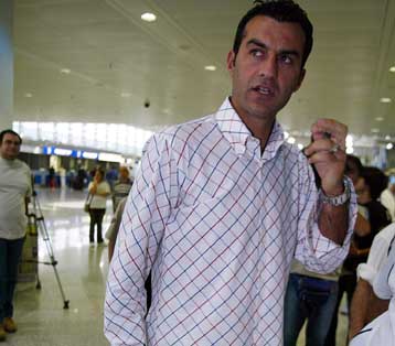 Παρουσιάστηκε από τη Ρόμα ο Δέλλας, που δήλωσε χαρούμενος