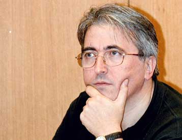 Η μονιμοποίηση των συμβασιούχων, κεντρικό μήνυμα στο συλλαλητήριο της ΓΣΕΕ