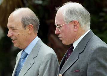 Συμφωνία για αμοιβαία συνδρομή σε ποινικά θέματα υπέγραψαν Σημίτης και Χάουαρντ