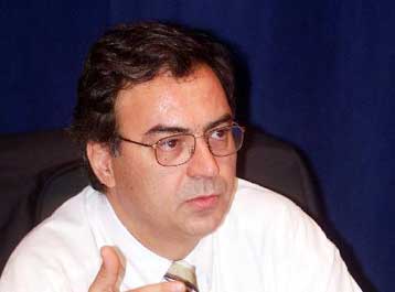 Με Πέδρο Σόλμπες και Μισέλ Μπαρνιέ συναντήθηκε στις Βρυξέλλες ο Ν.Χριστοδουλάκης