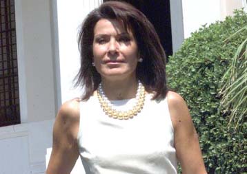 Για τα αποτελέσματα της επίσκεψης Όσβαλντ ενημέρωσε τον Κ.Σημίτη η Γ.Αγγελοπούλου