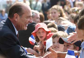 Δυσπιστία δείχνουν οι Γάλλοι στην ικανότητα του Σιράκ να χειριστεί κρατικές υποθέσεις