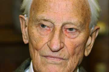 Ποινή φυλάκισης επτά ετών στον «σφαγέα της Γένοβας» Φρίντριχ Ένγκελ