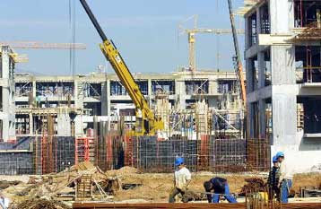 ΦΠΑ στις νέες οικοδομές χωρίς αύξηση των αντικειμενικών αξιών εξετάζει η κυβέρνηση