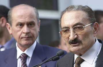 Παραιτήθηκε ο αντιπρόεδρος της τουρκικής κυβέρνησης – Πρόωρες εκλογές ζητά ο Μπαχτσελί