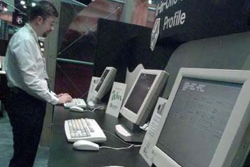 Η επίσκεψη σε «ροζ» σελίδες οδηγεί τους εργαζομένους σε μόνιμες «διακοπές»