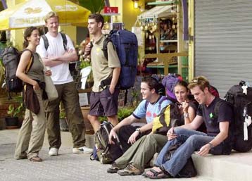 Ανεργία και ασφάλεια στις προτεραιότητες των νεών στην Ελλάδα, λέει το Ευρωβαρόμετρο