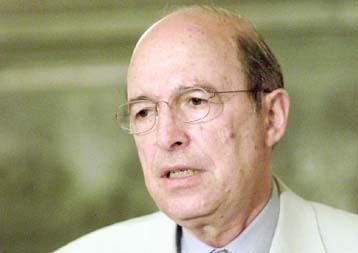 Τα έργα ανάπλασης του Πειραιά εν όψει του 2004 παρουσίασε την Τετάρτη ο Κ.Σημίτης