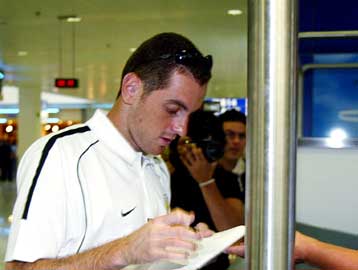 Σε σίριαλ εξελίσσεται η υπόθεση του Φερούζεμ στην ΑΕΚ