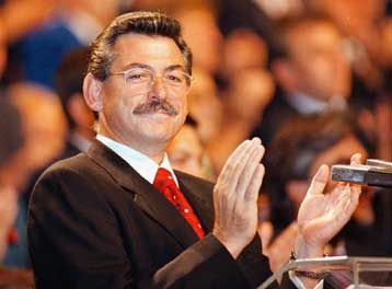 Στη δίκη Μιλόσεβιτς καλείται να καταθέσει ο πρώην πρόεδρος της Γιουγκοσλαβίας Ζόραν Λίλιτς