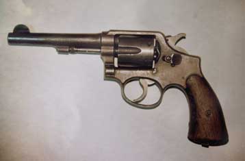 Σε δύο εκτελέσεις της «17Ν» χρησιμοποιήθηκε 38άρι όπλο που βρέθηκε στην Πάτμου 84