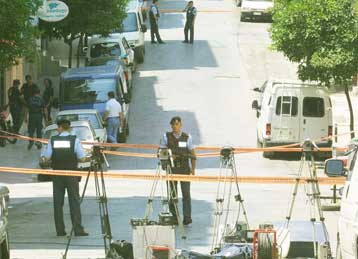 Αλλα έξι άτομα που φέρονται να έχουν σχέσεις με τη 17Ν στο στόχαστρο των Αρχών