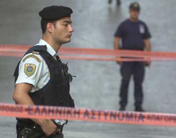 Τι προβλέπει ο αντιτρομοκρατικός νόμος για τις δίκες των μελών της «17Ν»