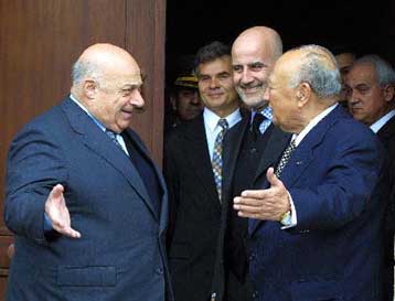 Αρχίζει την Τρίτη ο πέμπτος γύρος των απευθείας συνομιλιών Κληρίδη – Ντενκτάς