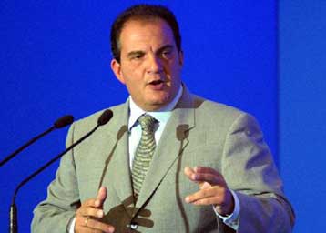 Διήμερη περιοδεία σε Βελιγράδι και Τίρανα πραγματοποιεί ο Κ.Καραμανλής