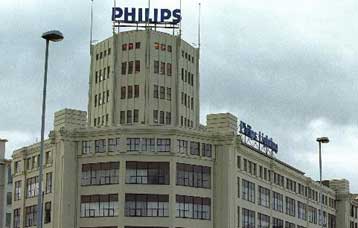 Ζημίες 1,35 δισ. ευρώ για τη Philips το β΄τρίμηνο – Αισιοδοξία για το δεύτερο εξάμηνο