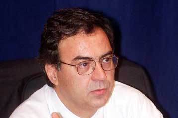 Μειώνονται οι φόροι για γονικές παροχές και κληρονομιές ακινήτων