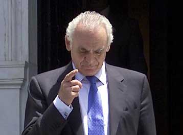 Τη λύση της δεύτερης μετοχοποίησης για τη ΔΕΗ προκρίνει το οικονομικό επιτελείο