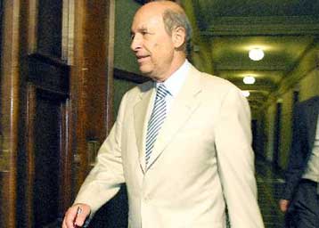 Ο εμφανιζόμενος ως Μ.Οικονόμου παραδέχθηκε ότι είναι ο Αλέξανδρος Γιωτόπουλος