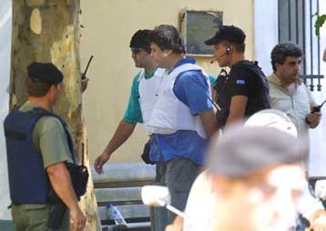 Την Κυριακή το απόγευμα η απολογία των τριών κατηγορουμένων για συμμετοχή στη 17Ν