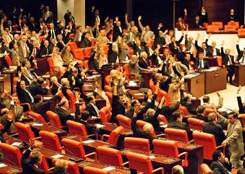 Έκτακτη συνεδρίαση της τουρκικής Εθνοσυνέλευσης εν όψει των πρόωρων εκλογών