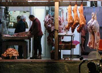 Βελτιωμένη, όχι όμως ριζικά, η εικόνα της κρεαταγοράς του Ρέντη