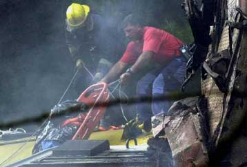 Οκτώ νεκροί και δεκάδες τραυματίες από εκτροχιασμό τρένου στη Σικελία