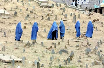 Τουλάχιστον 13 Αφγανοί έχασαν τη ζωή τους από έκρηξη νάρκης σε επαρχία της χώρας