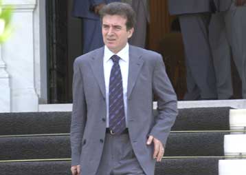 Με τον Πρόεδρο και τους πολιτικούς αρχηγούς συναντήθηκε τη Δευτέρα ο Μ.Χρυσοχοΐδης