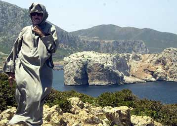 Στο Ραμπάτ συναντήθηκαν οι ΥΠΕΞ Ισπανίας και Μαρόκου για τη νησίδα Περεχίλ