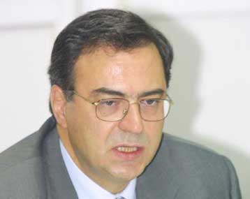 Σε αναζήτηση εσόδων το οικονομικό επιτελείο για τη χρηματοδότηση των ελαφρύνσεων