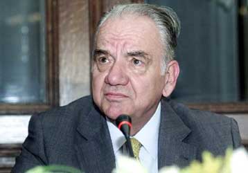 Οι τράπεζες μπορούν να εφαρμόσουν τα Διεθνή Λογιστικά Πρότυπα, δηλώνει ο Θ.Καρατζάς