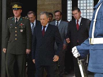 Πλήρης στήριξη από τον Τζεμ στις μεταρρυθμίσεις για την ένταξη της Τουρκίας στην ΕΕ