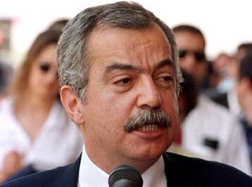 Για «προσφορά ασύλου» στην DHKP-C κατηγορεί την Ελλάδα ο Σουκρού Σινά Γκιουρέλ