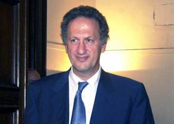 «Μποναμάς» 15,7 εκατ. ευρώ στα μικρά νησιά από το υπουργείο Εσωτερικών