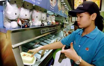 Στη Δικαιοσύνη κατά εστιατορίων έτοιμου φαγητού προσφεύγουν οι υπέρβαροι στις ΗΠΑ