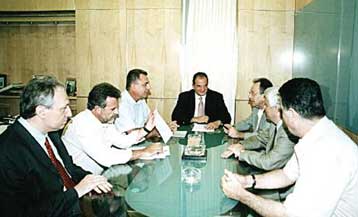 Επίθεση εξαπέλυσε ο Κώστας Καραμανλής κατά της κυβέρνησης για τα αγροτικά