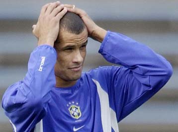 Στη Μίλαν ο Ριβάλντο για τα επόμενα τρία χρόνια