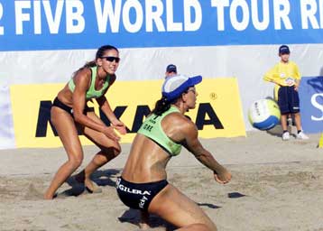 Μεγάλη νίκη και ελπίδες πρόκρισης για Καραντάσιου – Σφυρή