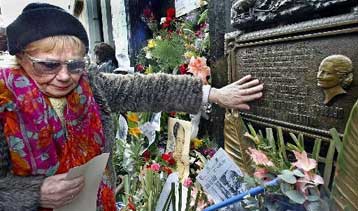 Οι Αργεντινοί θυμούνται την Εβίτα Περόν, πενήντα χρόνια από τον θάνατό της