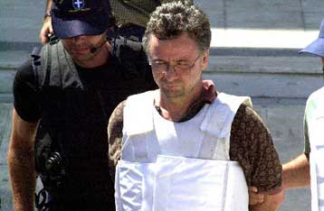 Στον εισαγγελέα οδηγήθηκε ο φερόμενος ως συνιδρυτής της 17Ν Νικόλαος Παπαναστασίου