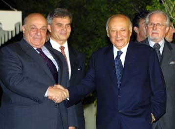 Διακόπτονται από τις 2 έως τις 23 Αυγούστου οι συνομιλίες Κληρίδη – Ντενκτάς