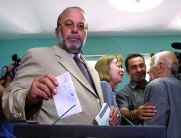 Παρουσιάστηκε η νέα κυβέρνηση της Αλβανίας – Υπουργός Αμυνας ο Παντελί Μάικο