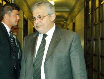 Πράσινο φως από την κυβέρνηση για την μετατροπή των ταμείων σε ΝΠΙΔ