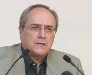 Η τρομολογία δεν πρέπει να μονοπωλεί το ενδιαφέρον, δηλώνει ο Ν.Κωνσταντόπουλος