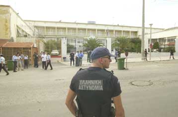 Ανακριβέστατα τα σενάρια περί «λευκών κελιών» δήλωσε ο υπουργός Δικαιοσύνης